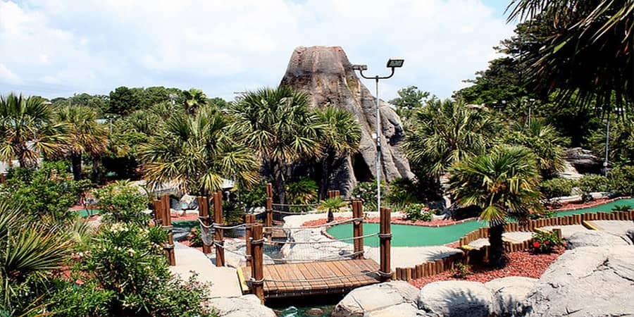 Hawaiian Rumble Mini Golf